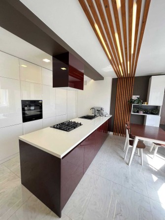 Продаж стильної 2к.квартири поблизу Центру - фото 1