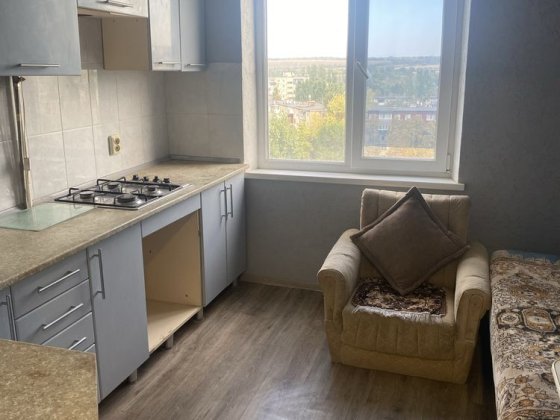 Продам 2к 129 квартал Кривой Рог