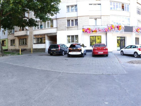 2 кімнатна квартира під комерцію. Вул. Соборна Ровно