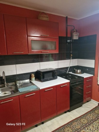 Продам велику 2-х кімнатну квартиру, Авіамістечко!! - фото 1