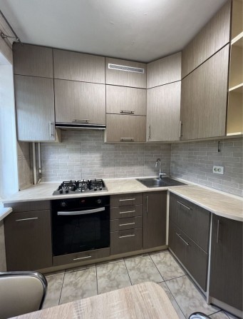 2к квартира по кільцю євроремонт поверх 4/5 - фото 1