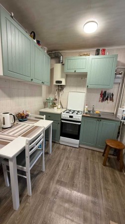 ЦЕНТР! 1к квартира на Матвійчука, 30 м2, 3/3 поверх, з косметикою! - фото 1