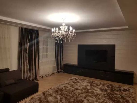 р Простора дворівнева 5-кімнатна квартира в новобудові з автономкою Ровно