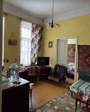 р 2-кімнатна квартира, центр, висока стеля. Без ремонту - фото 1