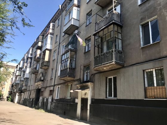 2-кімн. сталінка, Соцмісто, вул. Вадима Гурова Кривой Рог