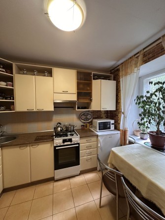 Продаж 2 кім. в Центрі в цегляному будинку - фото 1