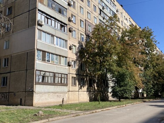 Продаж 3-кімн. Квартири на БМВ Кривой Рог