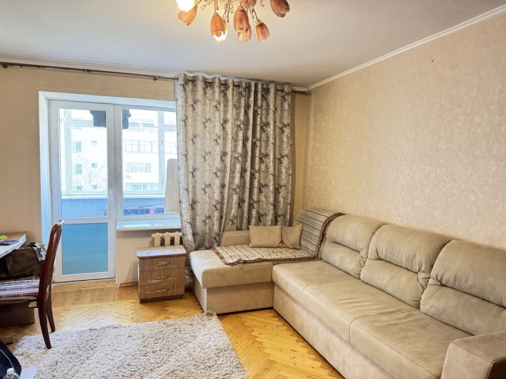 Продам 3 кімнатну квартиру - фото 1