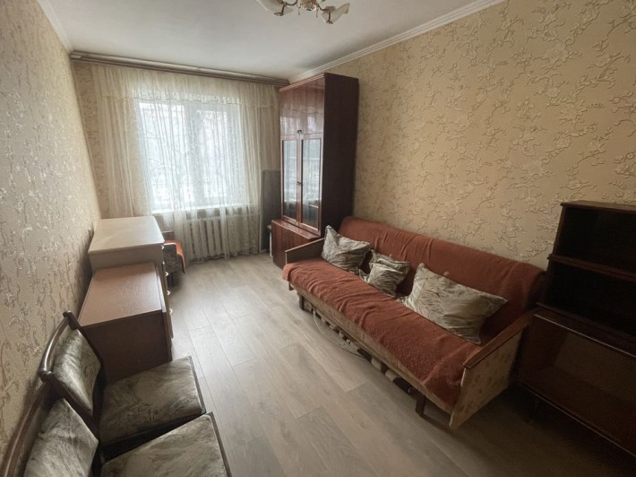 Продається 2-х кімнатна з розд.кімнатами на Браїлках, біля 13 Гімназії - фото 1