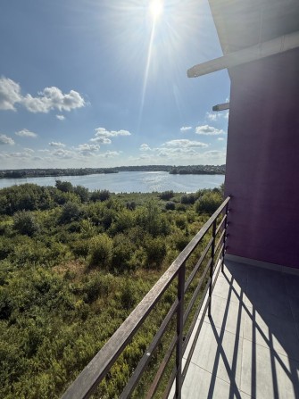 Продам гарну новобудову з ремонтом з неперевершеним видом з вікна - фото 1