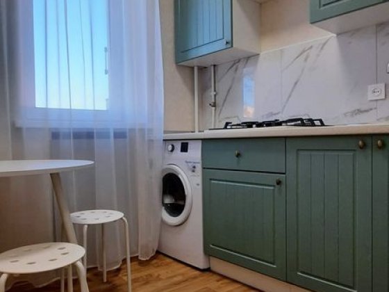 Алмазний, 1 кімнатна квартира з ремонтом. Діючий бізнес! Полтава