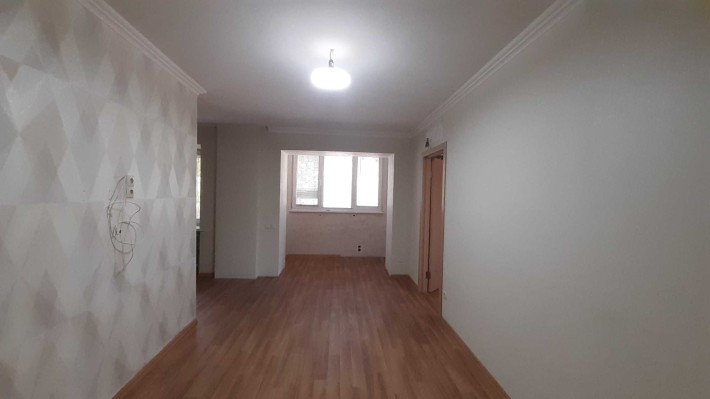 Продам  2-х кімнатну квартиру  по проспекту Незалежності! - фото 1