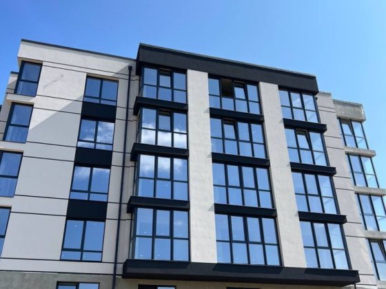 1 кім в новобудові з супер комплектацією ! Рівне