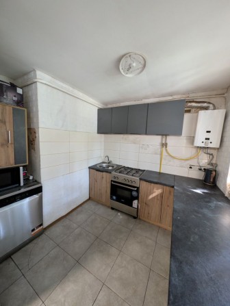Продаю 2 кімнатну квартиру на Степана Бандери - фото 1