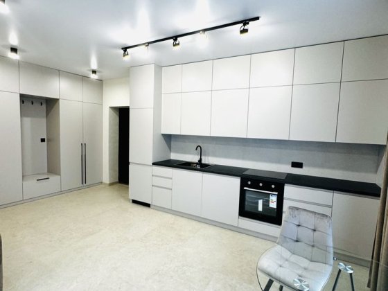 Центр міста 16 Липня продаж квартири Ровно