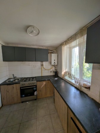 Продаю 2 кім квартиру по вул Ст. Бандери по ціні однушки! - фото 1