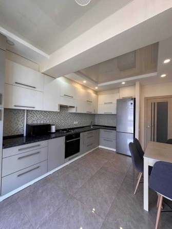 Продаж укомплектованої 1 кімнатної  квартири Щасливе - фото 1