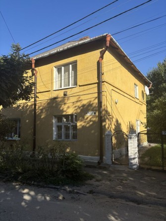 Продам квартиру 2кімн вулиця Кутузова(Алмазова), з власним двором - фото 1