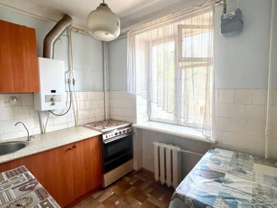 )( Продаж 3-К квартири в центральній частині міста Ровно