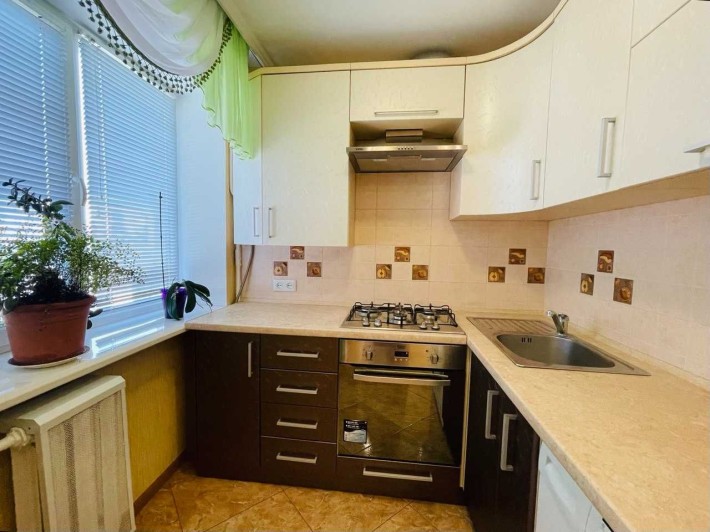 Продам простору 3кім.квартиру вул.Відінська. - фото 1
