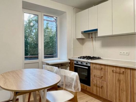 ВСЕ НОВЕ! Продаж 2х кімнатної, ГЕРОЇВ МАЙДАНУ (ТЦ МАЙДАН), кап ремонт! Черновцы