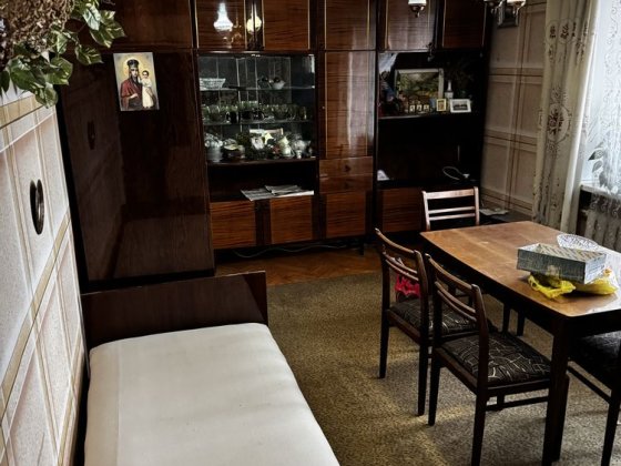 Продам трьох кімнатну квартиру вул. Комарова, 31АБ (власник) Черновцы