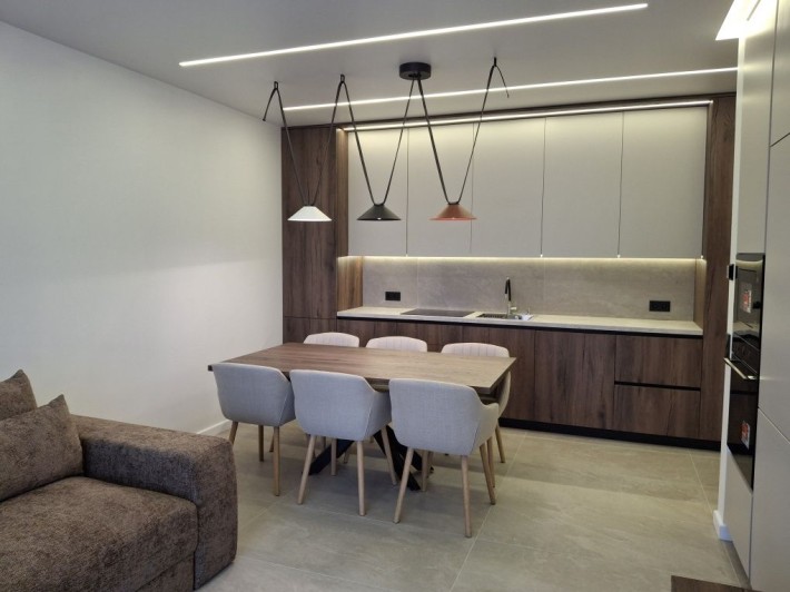 Продам 2 (+1) кім кварттиу з нейсовірно гарним стильним ремонтом - фото 1