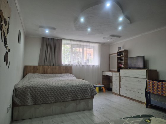 Продам 2кімнатну на Коперника Черновцы