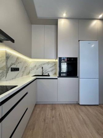 Продам нову 1-кімнатну квартиру з хорошим ремонтом - фото 1