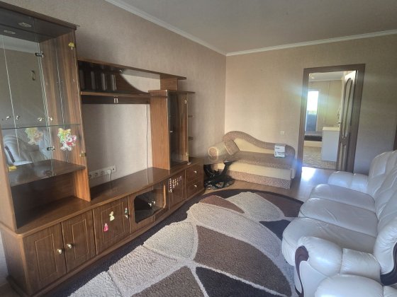 Продається 3 кімнатна проспект Черновцы