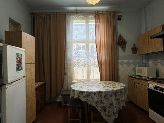 Продаж 2-кім квартири початок вул. Хотинська! Чернівці