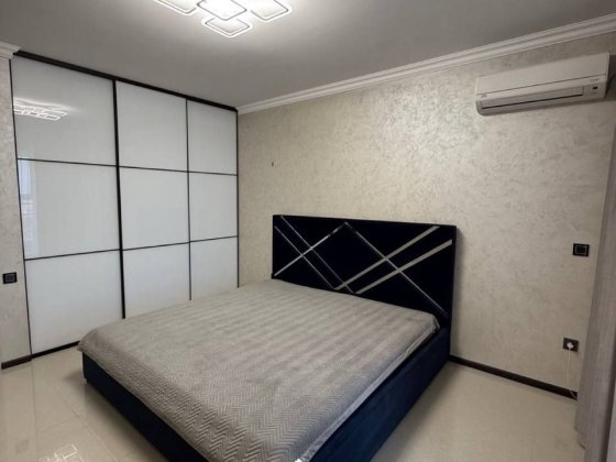 Продається 2 кімнатна Новобудова вул Рівненська Черновцы