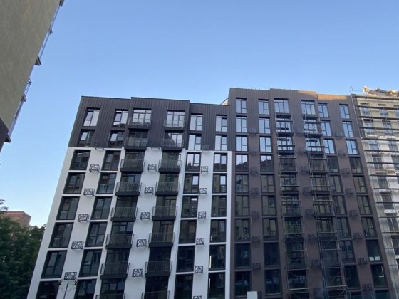 Продається двокімнтна новобудова район ТЦ Майдан Чернівці