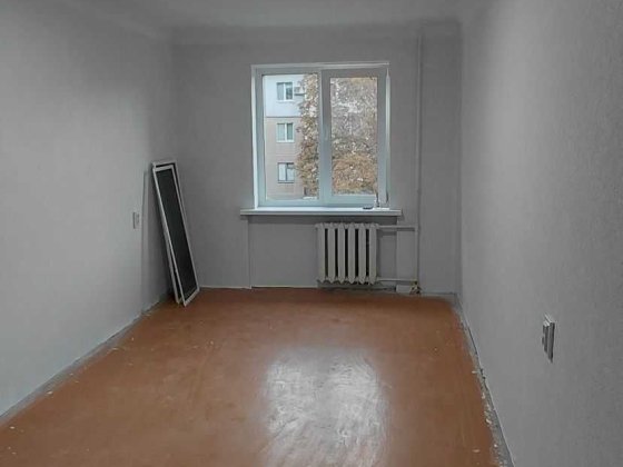 Алмазний 3к квартира на середньому поверсі Полтава