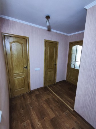 Продам власну  двухкімнатну   квартиру - фото 1