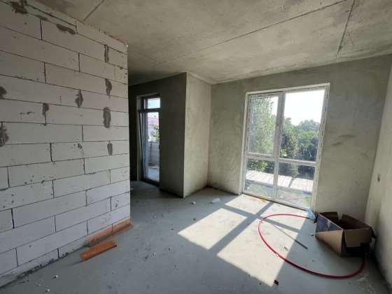 Продаж однокімнатноі неподалік центру Ужгород