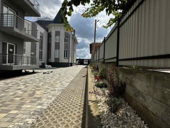 Продаж 2к новобудови без ремонту,здано, можна під єОселю АН Лісова Черновцы