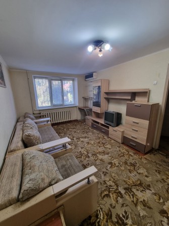 Поділ, гарна 1-но кімнатна квартира в цегляному будинкові, супер місце - фото 1