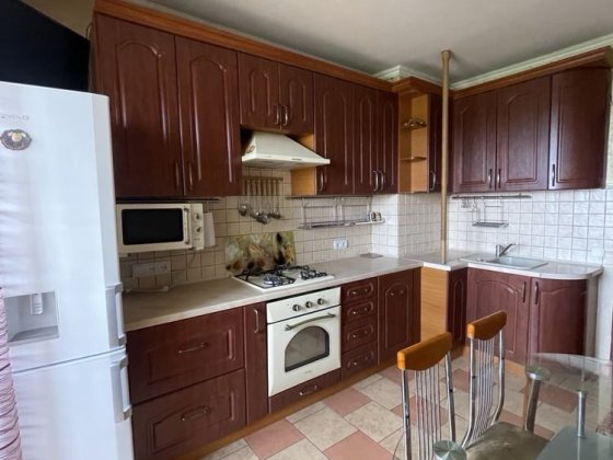 Трикімнатна район пʼятої школи Ровно