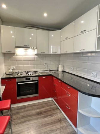 1к квартира в обжитій новобудові, 44м2, євроремонт - фото 1