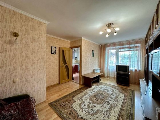 Продаж просторої 3-к квартири в самісінькому центрі міста! Ровно