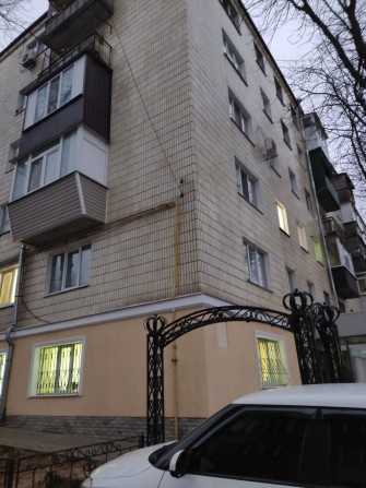 Терміново! Продам 2х в центрі, вул.Неб. сотні 7 - фото 1