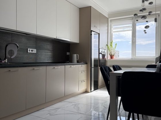 Продаж 2-х кімнатної квартири з якісним ремонтом! Ровно