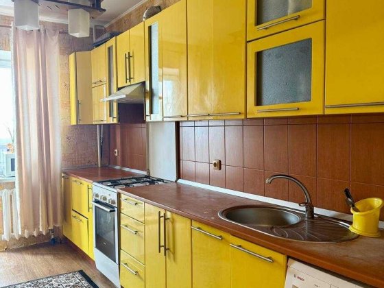 Продаж трикімнатної квартири з евроремонтом в Новобудові Код: 21123 Полтава