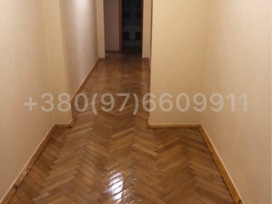 Продаж 4 к. квартири площею 86.1 кв. м. від власника Ужгород