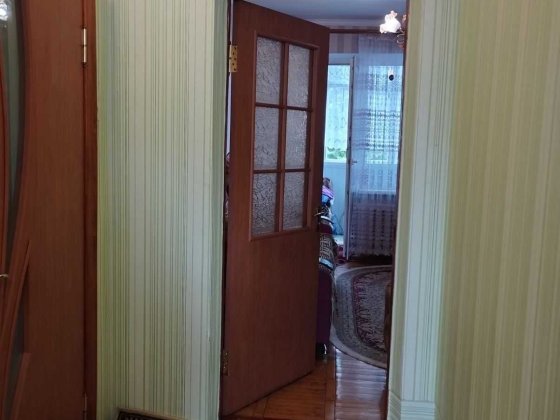 Продам 1 кім р-н Центр Ровно