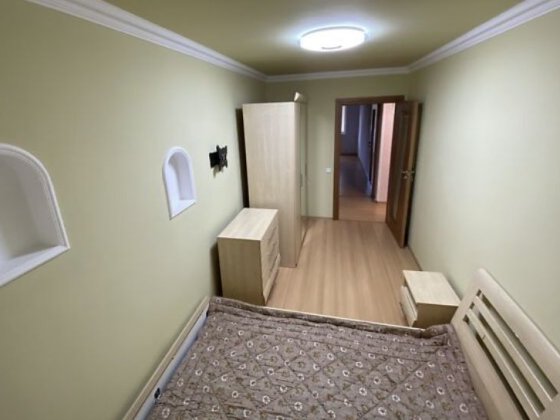 Продається 3 кімнатна квартира в тихому районі Черновцы