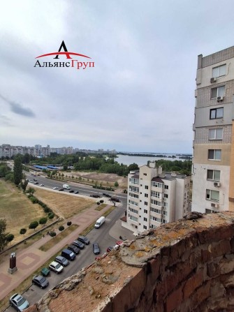 Терміновий продаж великої трикімнатної квартири - фото 1