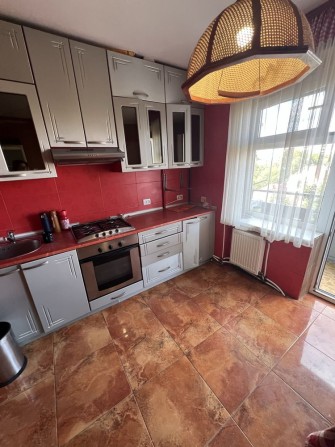 Продаж 2кім квартири, цегляний будинок - фото 1