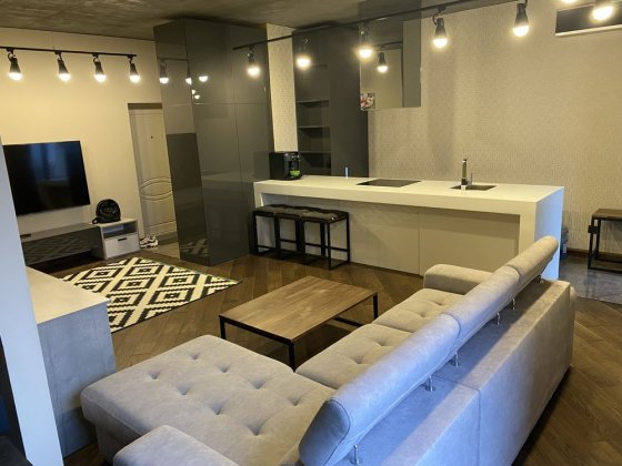 Продам 1-кімнатну квартиру в Ужгороді, 85 м.кв. Ужгород